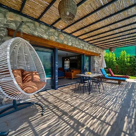 Sleeps 4, Spacious Lux With Private Pool Awz 275 Villa